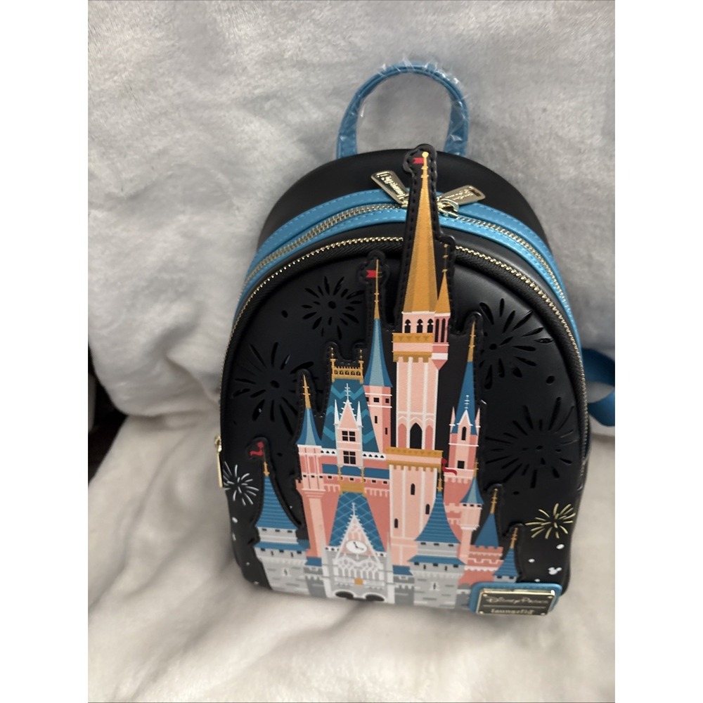NWT Loungefly Disney Parks light Up Fireworks Cinderella Castle Backpack WOW! - Picture 7 of 11